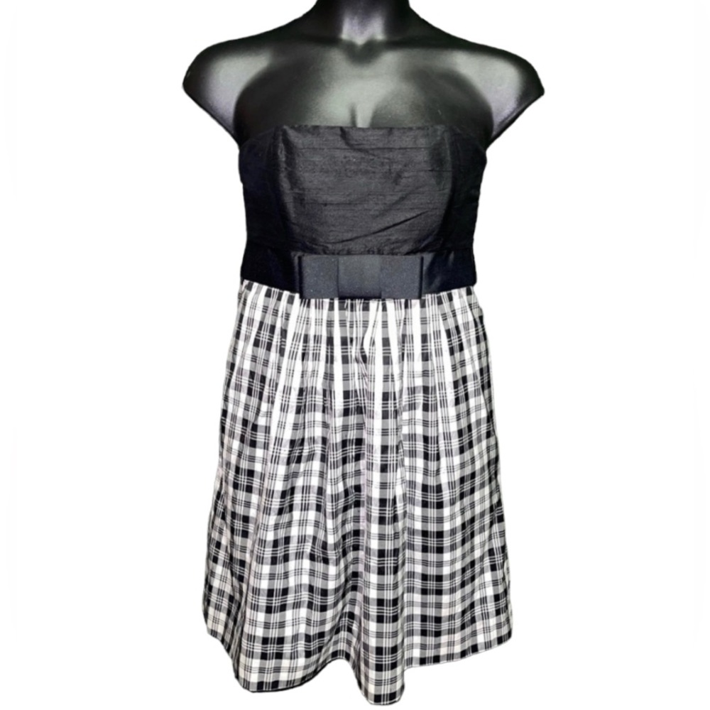 Molly B Dress Plaid Strapless Full Skirt pockets Size 10 Black White Holiday